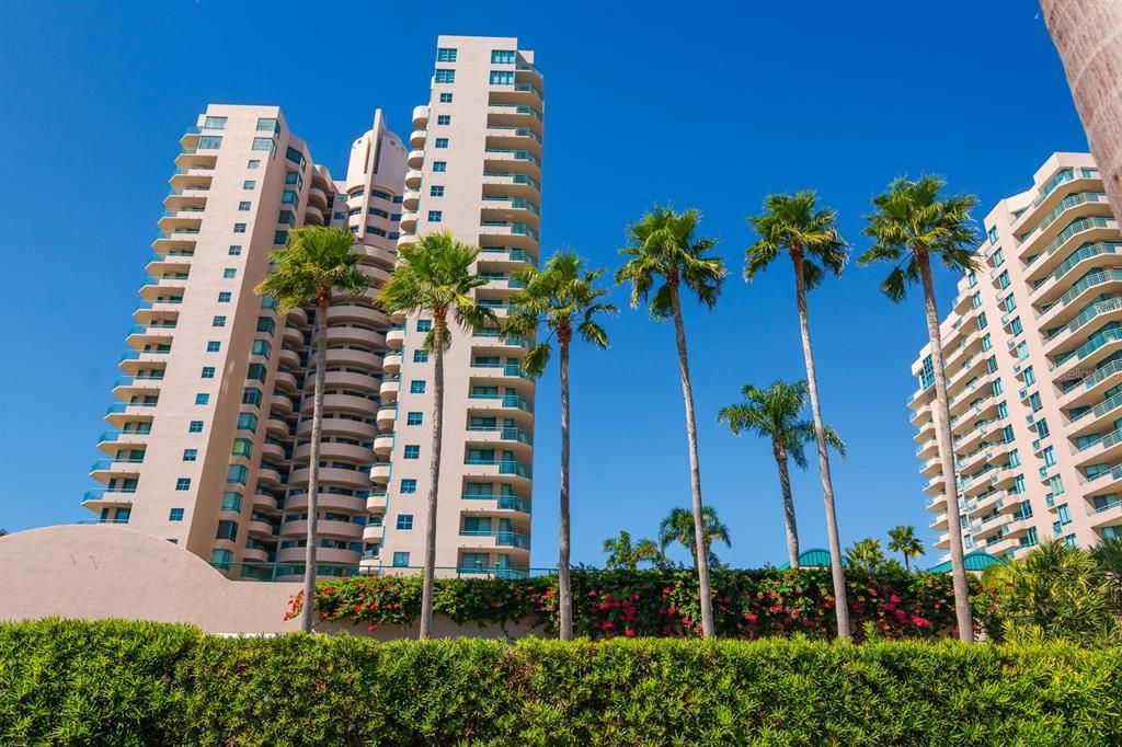 На продажу: $2,100,000 (3 спален, 2 ванн, 2464 Квадратных фут)