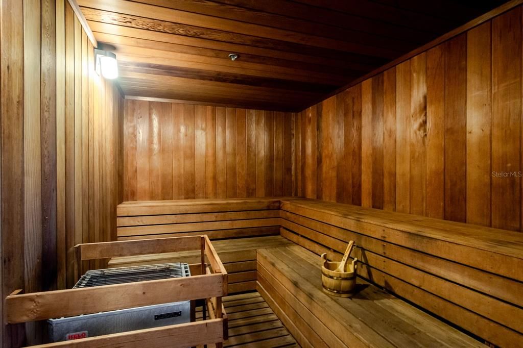 На продажу: $2,100,000 (3 спален, 2 ванн, 2464 Квадратных фут)