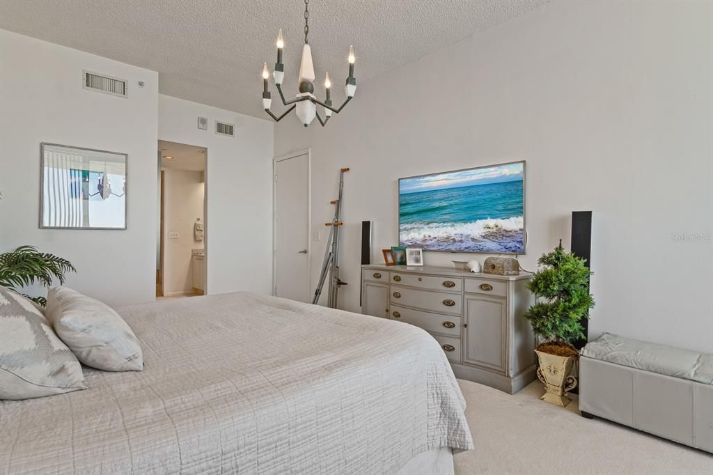 На продажу: $2,100,000 (3 спален, 2 ванн, 2464 Квадратных фут)