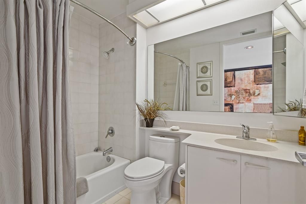 На продажу: $2,100,000 (3 спален, 2 ванн, 2464 Квадратных фут)