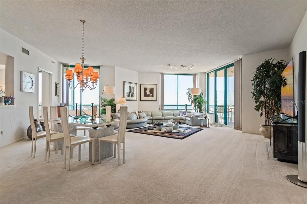 На продажу: $2,100,000 (3 спален, 2 ванн, 2464 Квадратных фут)