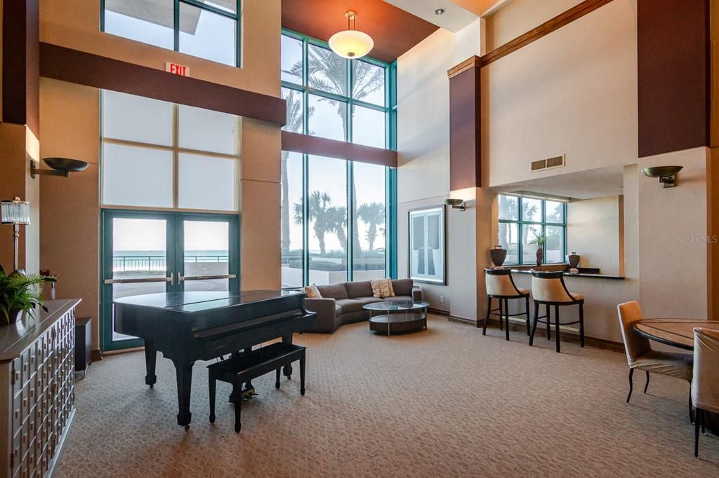 На продажу: $2,100,000 (3 спален, 2 ванн, 2464 Квадратных фут)