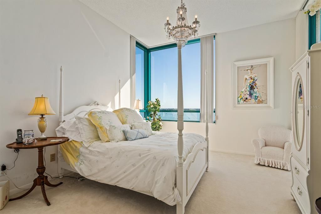 На продажу: $2,100,000 (3 спален, 2 ванн, 2464 Квадратных фут)