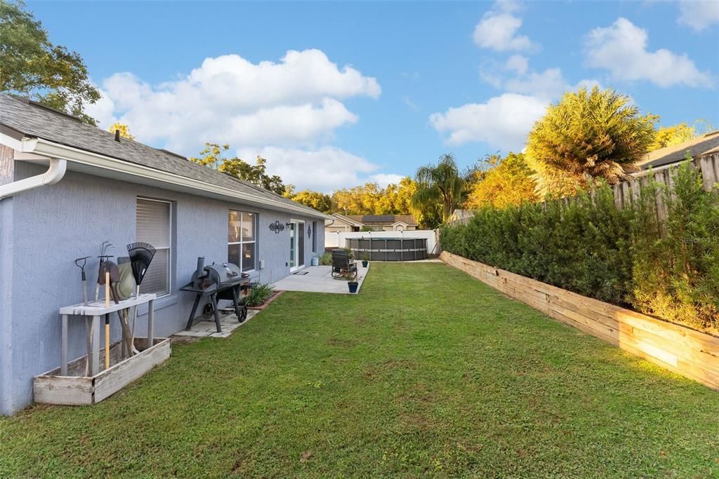 Active With Contract: $375,000 (3 beds, 2 baths, 1610 Square Feet)