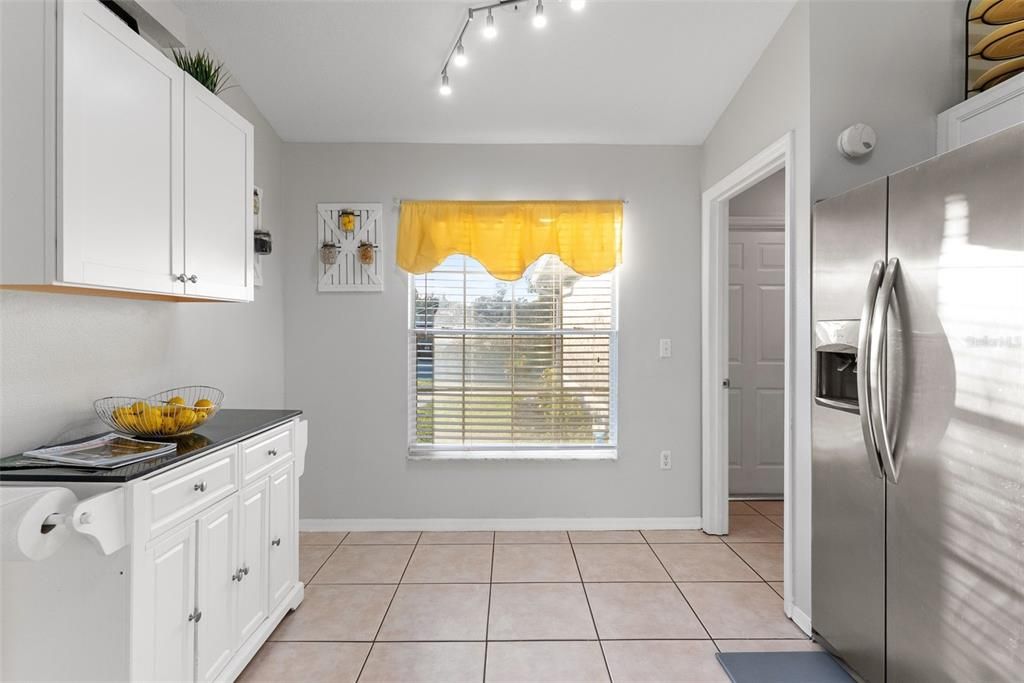 Active With Contract: $375,000 (3 beds, 2 baths, 1610 Square Feet)