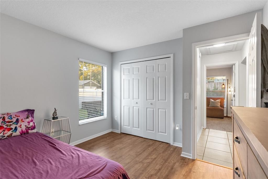 Active With Contract: $375,000 (3 beds, 2 baths, 1610 Square Feet)