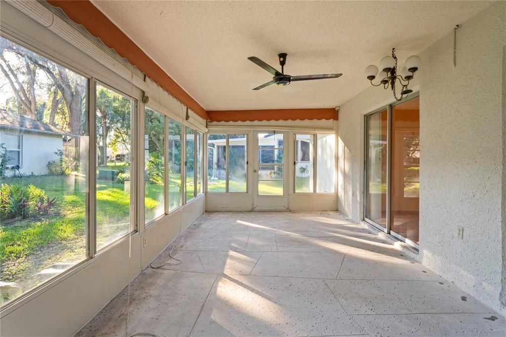 待售: $178,000 (2 贝兹, 2 浴室, 1218 平方英尺)