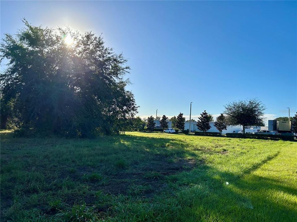 For Sale: $1,000,000 (4.27 acres)