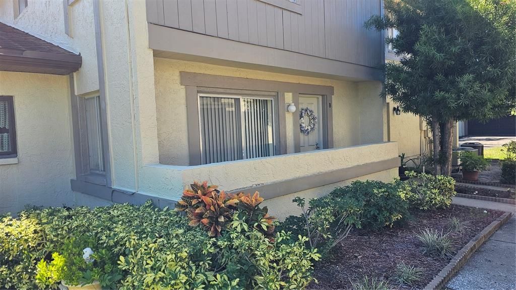 待售: $165,000 (2 贝兹, 1 浴室, 853 平方英尺)