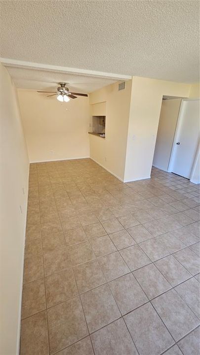 待售: $165,000 (2 贝兹, 1 浴室, 853 平方英尺)