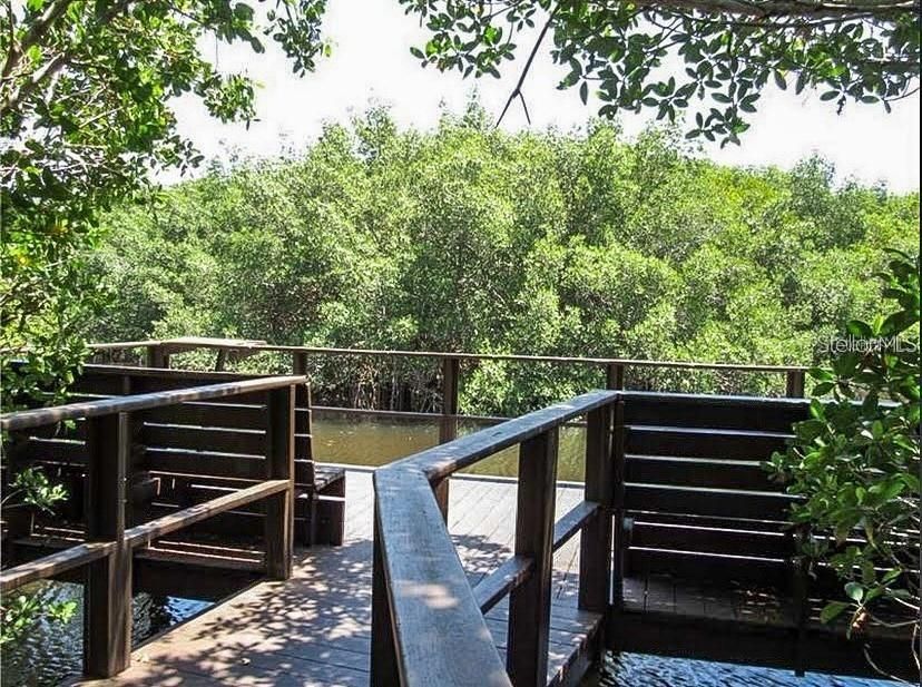 待售: $165,000 (2 贝兹, 1 浴室, 853 平方英尺)