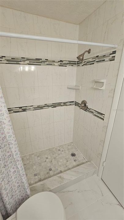 待售: $165,000 (2 贝兹, 1 浴室, 853 平方英尺)