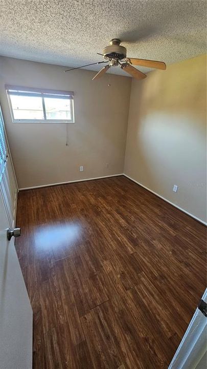 待售: $165,000 (2 贝兹, 1 浴室, 853 平方英尺)