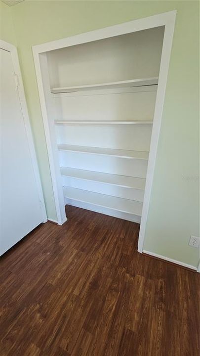 待售: $165,000 (2 贝兹, 1 浴室, 853 平方英尺)