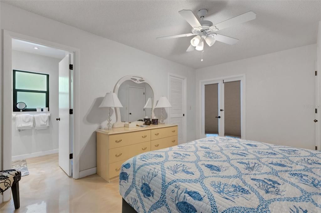 Activo con contrato: $589,900 (2 camas, 2 baños, 1719 Pies cuadrados)