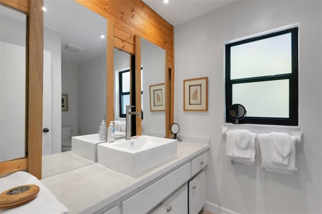 Activo con contrato: $589,900 (2 camas, 2 baños, 1719 Pies cuadrados)