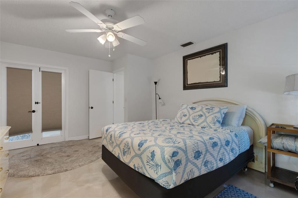 Activo con contrato: $589,900 (2 camas, 2 baños, 1719 Pies cuadrados)