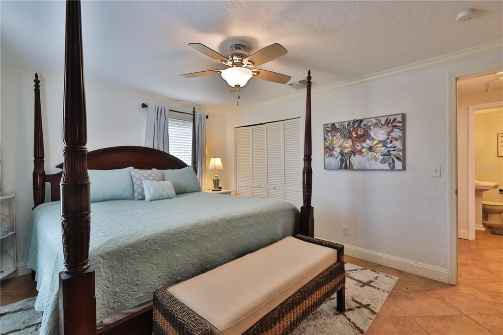 出租: $5,000 (3 贝兹, 2 浴室, 1558 平方英尺)