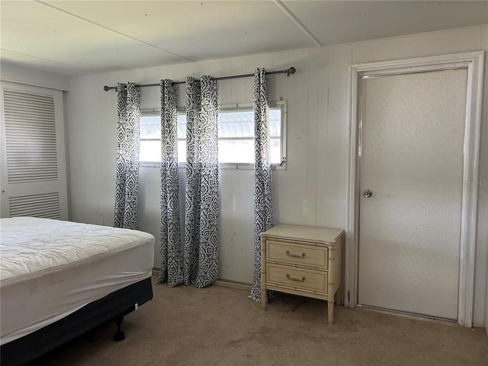 For Sale: $134,000 (2 beds, 1 baths, 900 Square Feet)