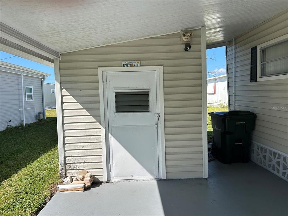 For Sale: $134,000 (2 beds, 1 baths, 900 Square Feet)