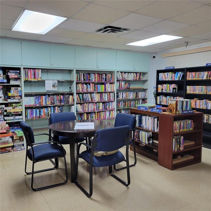 For Sale: $134,000 (2 beds, 1 baths, 900 Square Feet)