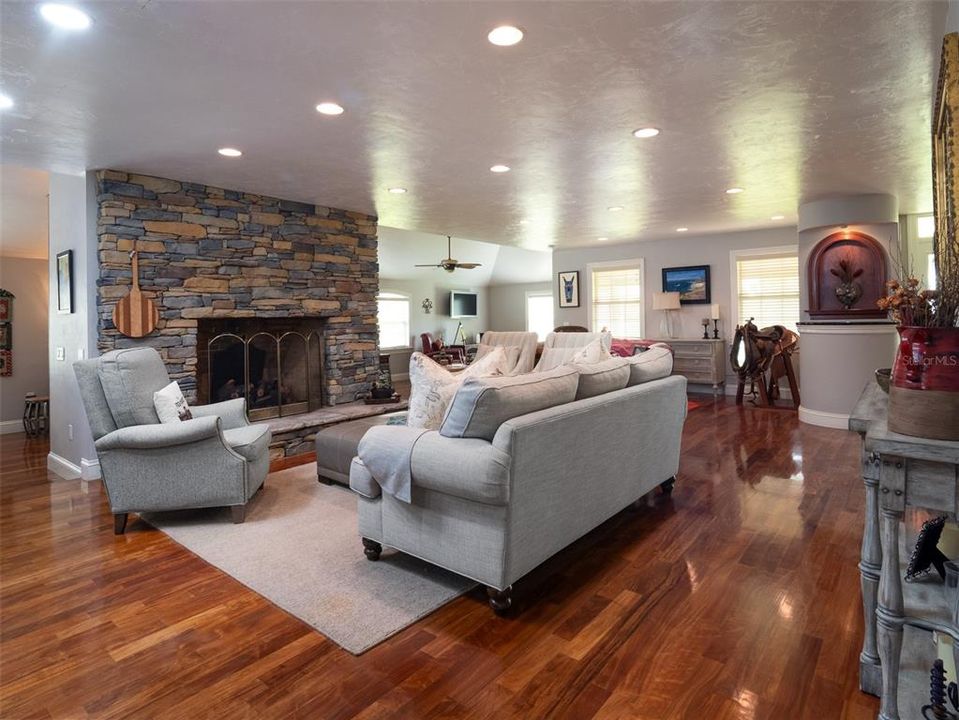 For Sale: $4,595,000 (4 beds, 3 baths, 4873 Square Feet)