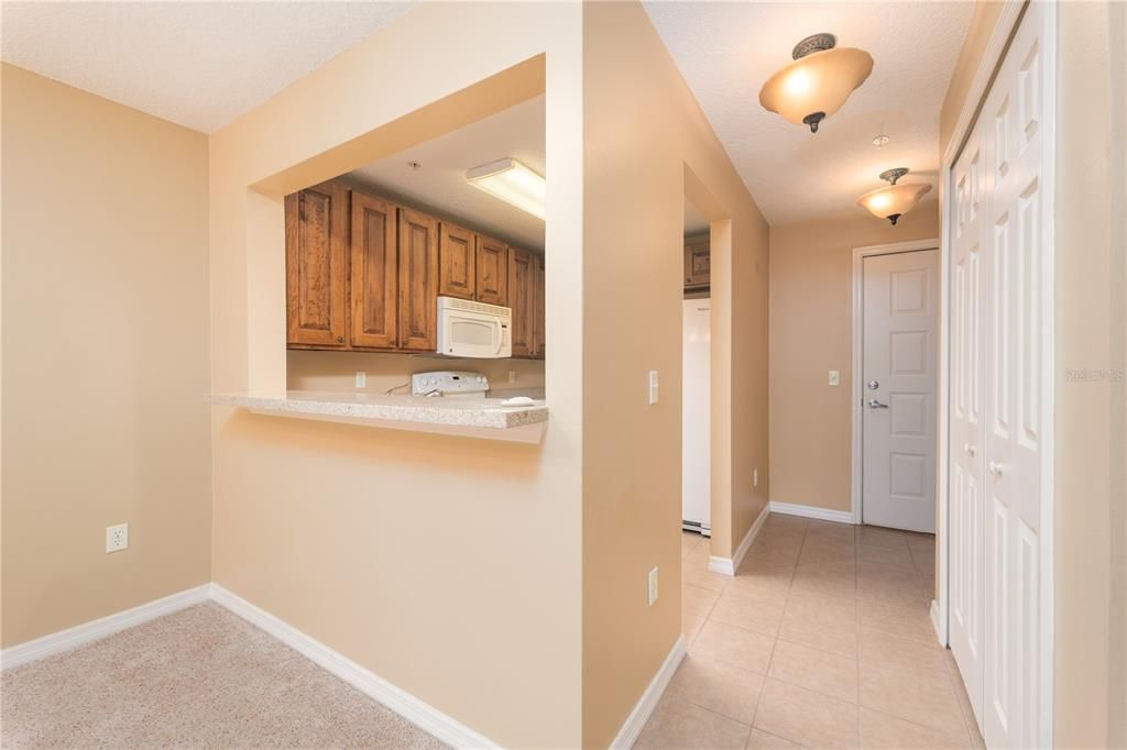 For Sale: $294,999 (2 beds, 2 baths, 1168 Square Feet)