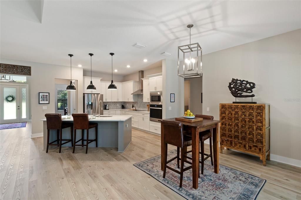 待售: $950,000 (4 贝兹, 4 浴室, 4022 平方英尺)