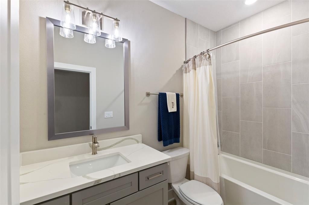 待售: $950,000 (4 贝兹, 4 浴室, 4022 平方英尺)