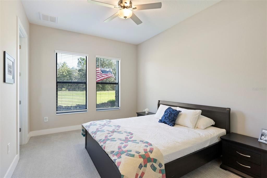 待售: $950,000 (4 贝兹, 4 浴室, 4022 平方英尺)