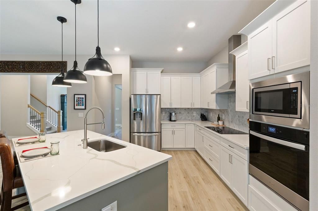 待售: $950,000 (4 贝兹, 4 浴室, 4022 平方英尺)