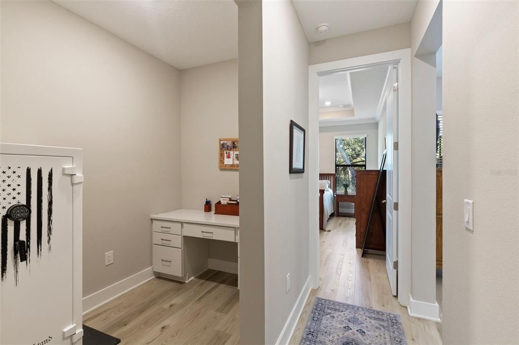 待售: $950,000 (4 贝兹, 4 浴室, 4022 平方英尺)