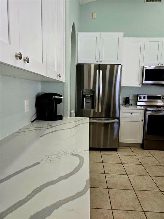 出租: $2,975 (4 贝兹, 2 浴室, 2048 平方英尺)