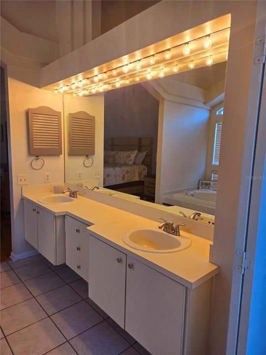 出租: $2,975 (4 贝兹, 2 浴室, 2048 平方英尺)