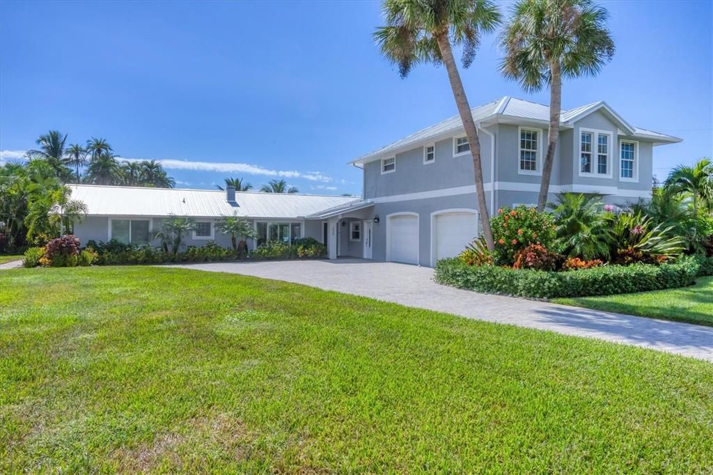 For Sale: $3,250,000 (5 beds, 3 baths, 3919 Square Feet)