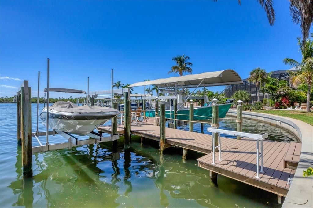 For Sale: $3,250,000 (5 beds, 3 baths, 3919 Square Feet)