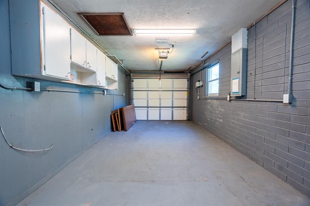 For Sale: $279,000 (2 beds, 1 baths, 780 Square Feet)