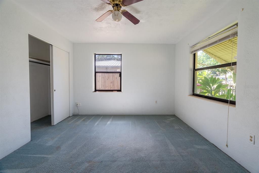 For Sale: $279,000 (2 beds, 1 baths, 780 Square Feet)