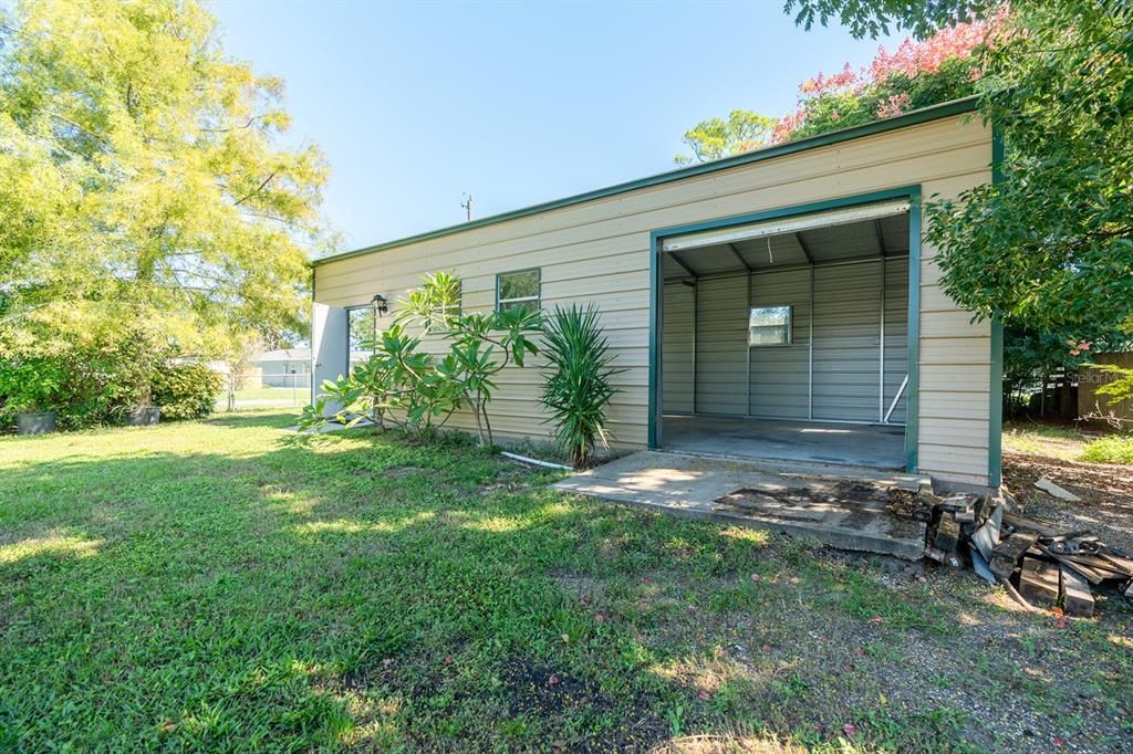 For Sale: $279,000 (2 beds, 1 baths, 780 Square Feet)