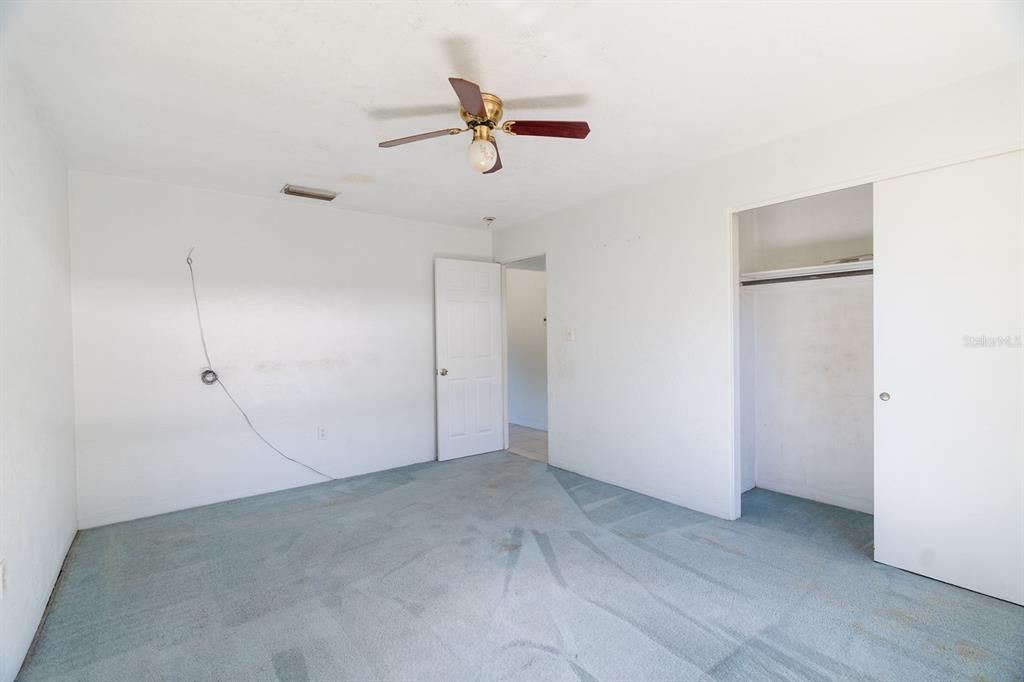 For Sale: $279,000 (2 beds, 1 baths, 780 Square Feet)