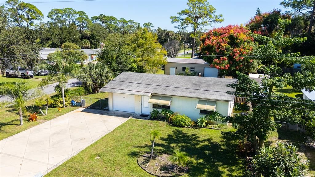 For Sale: $279,000 (2 beds, 1 baths, 780 Square Feet)