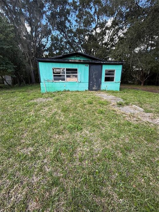 Active With Contract: $69,900 (2 beds, 1 baths, 890 Square Feet)