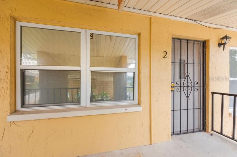 出租: $1,895 (2 贝兹, 1 浴室, 14910 平方英尺)