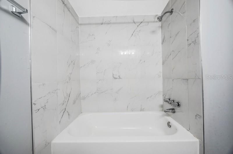 出租: $1,895 (2 贝兹, 1 浴室, 14910 平方英尺)