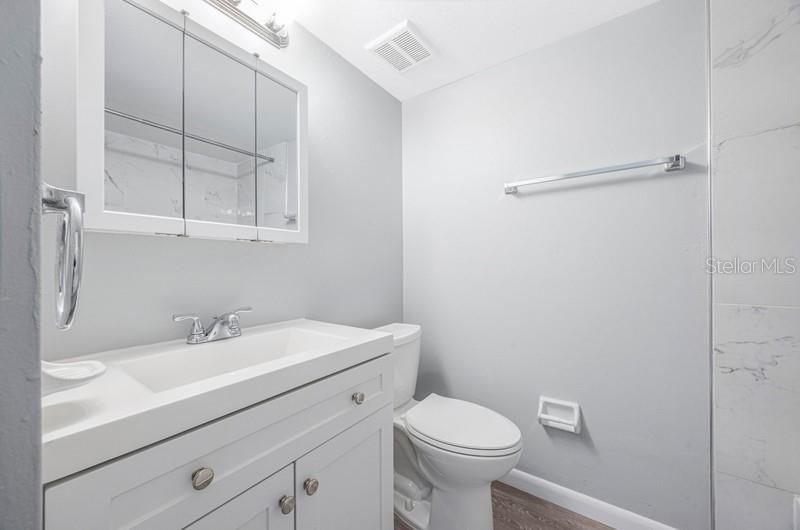 出租: $1,895 (2 贝兹, 1 浴室, 14910 平方英尺)