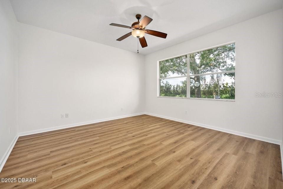 待售: $299,900 (2 贝兹, 2 浴室, 1632 平方英尺)