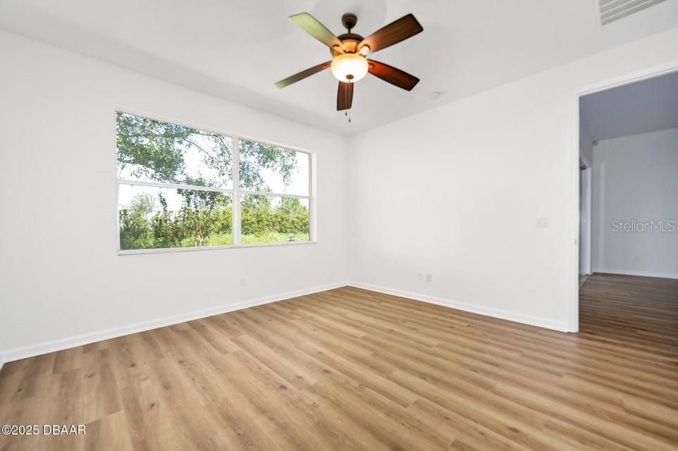 待售: $299,900 (2 贝兹, 2 浴室, 1632 平方英尺)