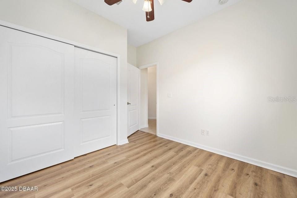 待售: $299,900 (2 贝兹, 2 浴室, 1632 平方英尺)