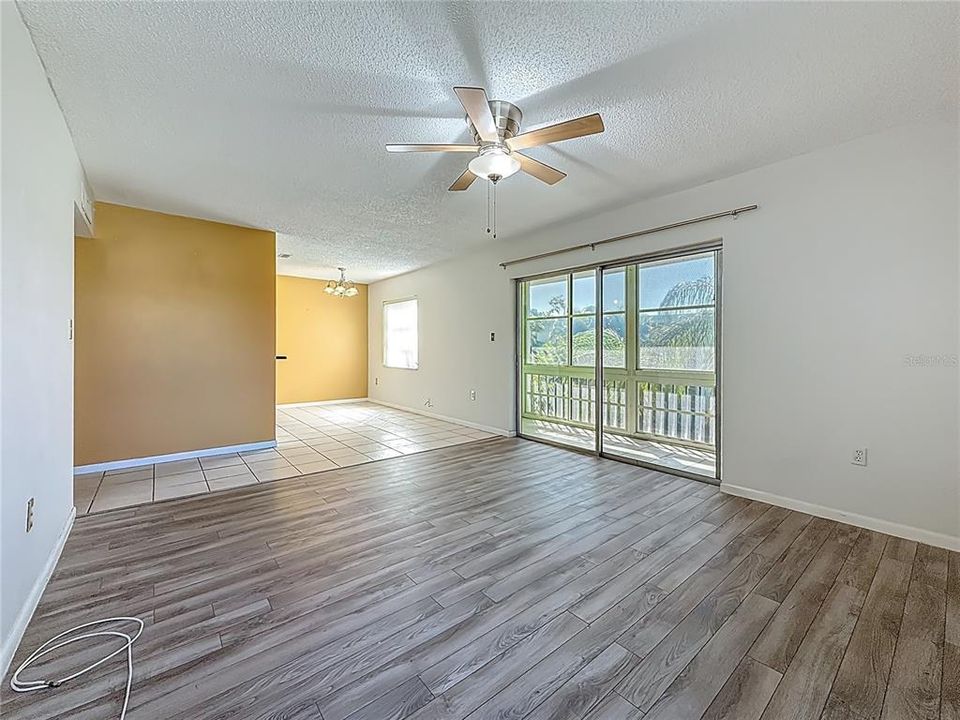 Activo con contrato: $115,000 (2 camas, 1 baños, 1087 Pies cuadrados)