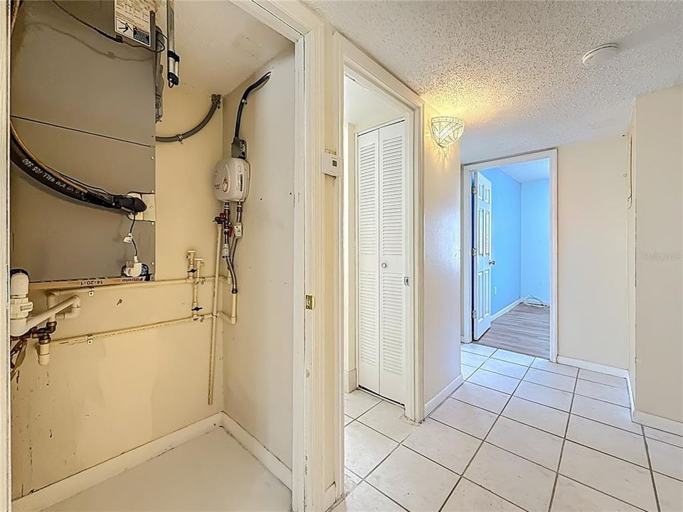 Activo con contrato: $115,000 (2 camas, 1 baños, 1087 Pies cuadrados)